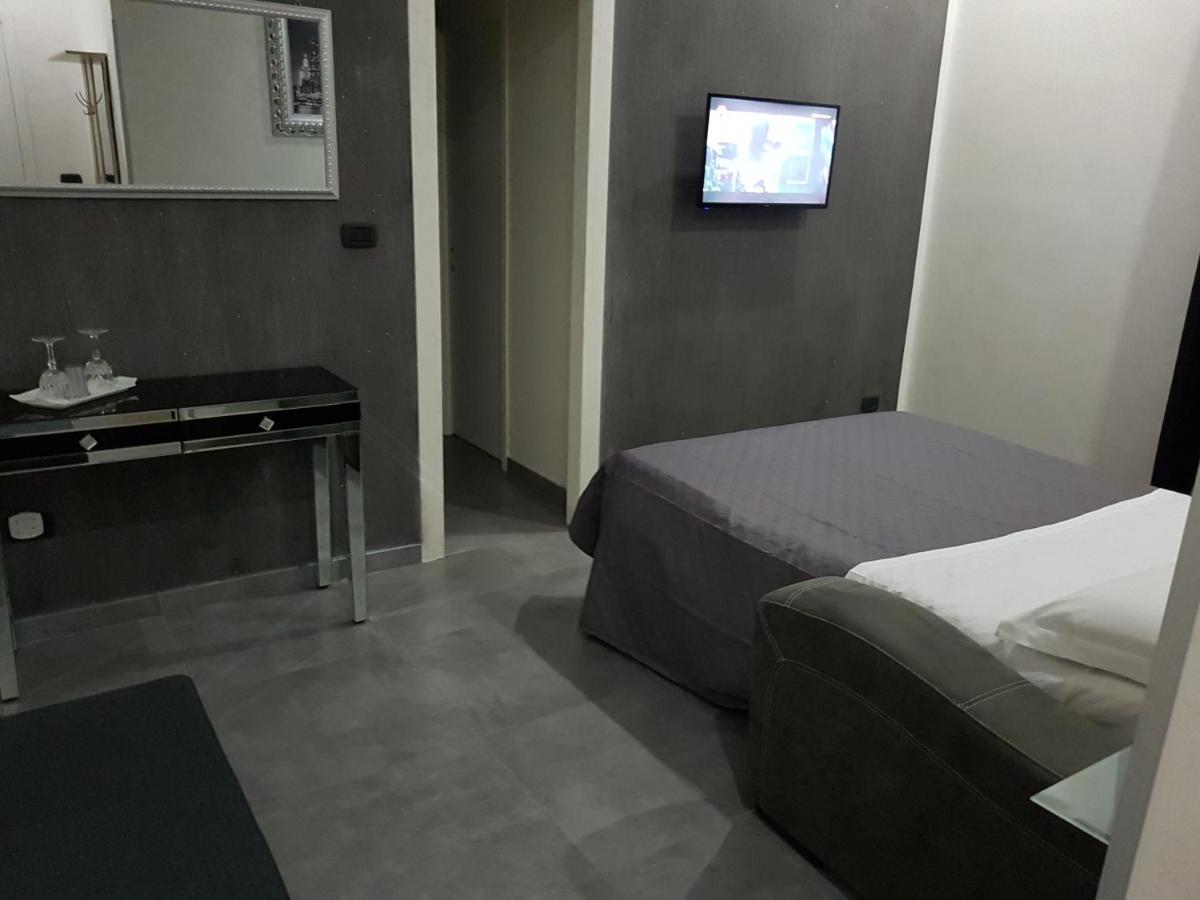 Hotel Taromy Неаполь Экстерьер фото